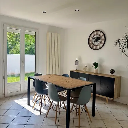 Dom wakacyjny Maison Proche De La Rochelle *